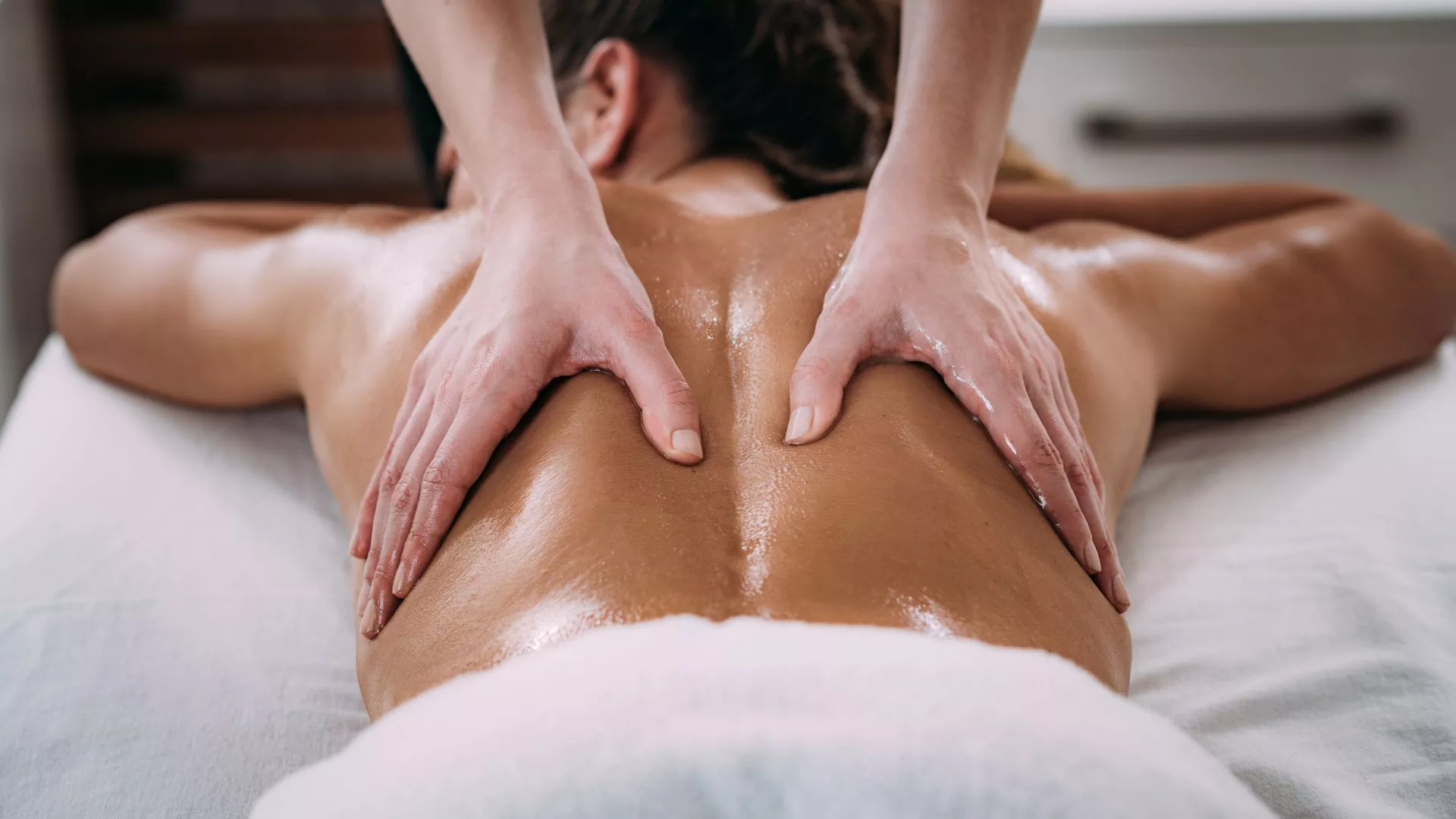Swedish Massage Aurum Luxe Spa